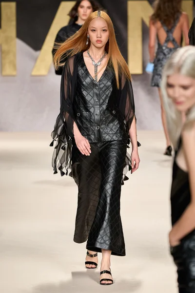 Look 60